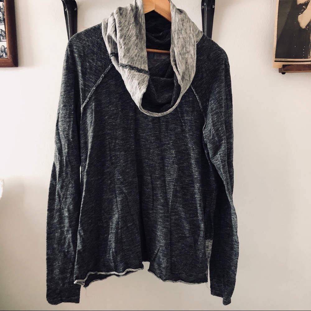 FREE PEOPLE Beach Cowl Neck - Like New!!